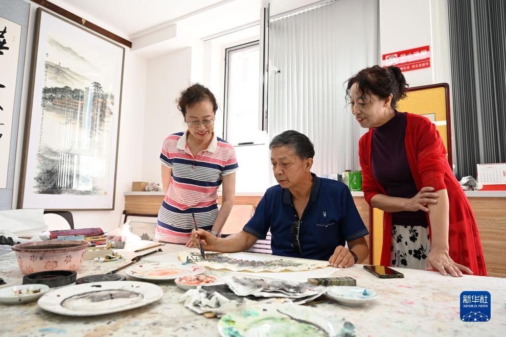 巴黎人游艺地址
